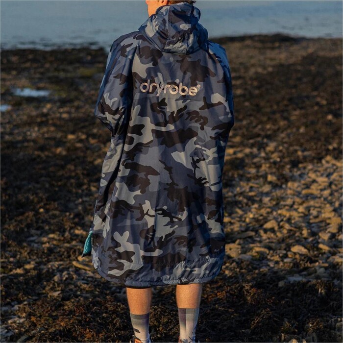 2024 Dryrobe Advance Long Sleeve Changing Robe V3 DALSV3 - Blue Camo / Blue